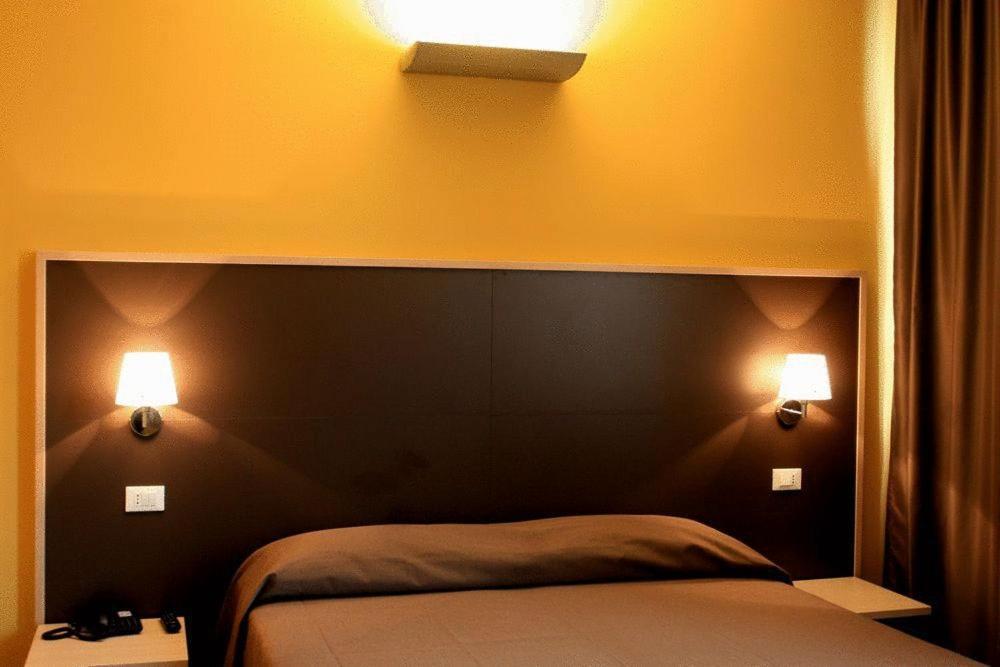 Silver Residence Hotel Bagnolo in Piano Exterior photo